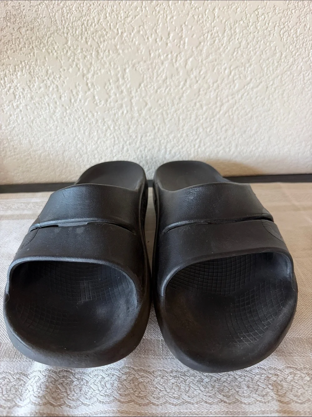 OOFOS Blacck OOriginal OOFOS Slide Sandals